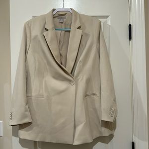 Light Tan/Cream Blazer